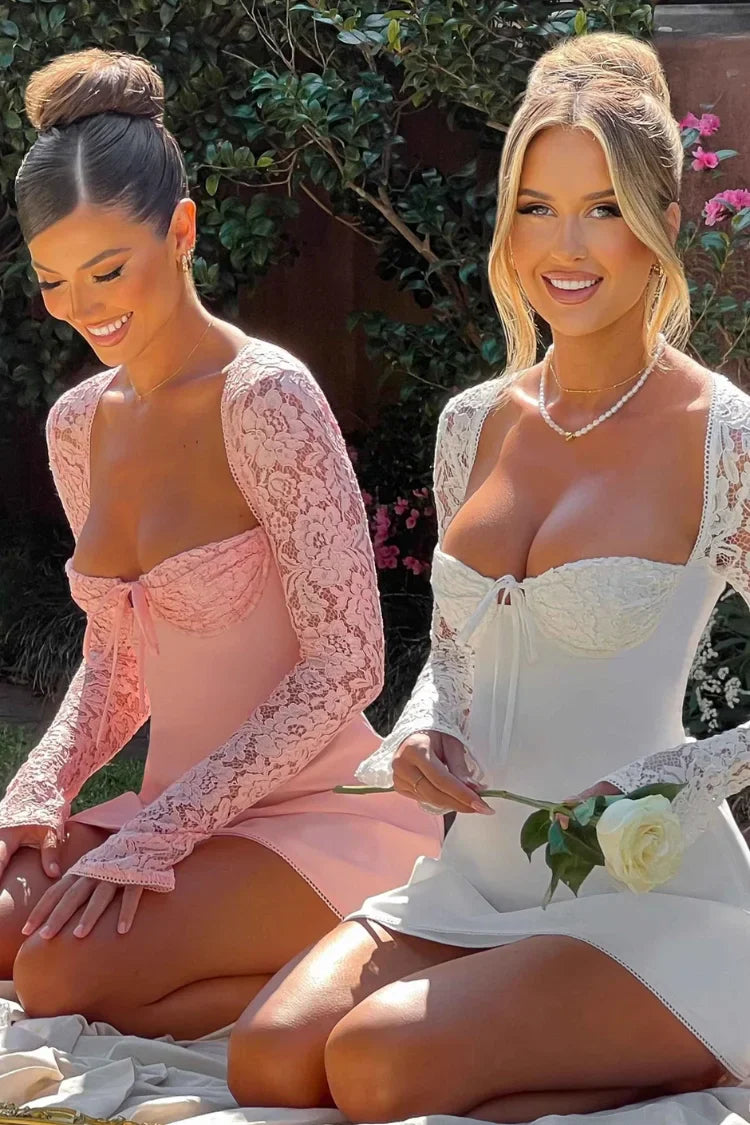 Vestido Curto com Manga de Renda – Modelo Amélie