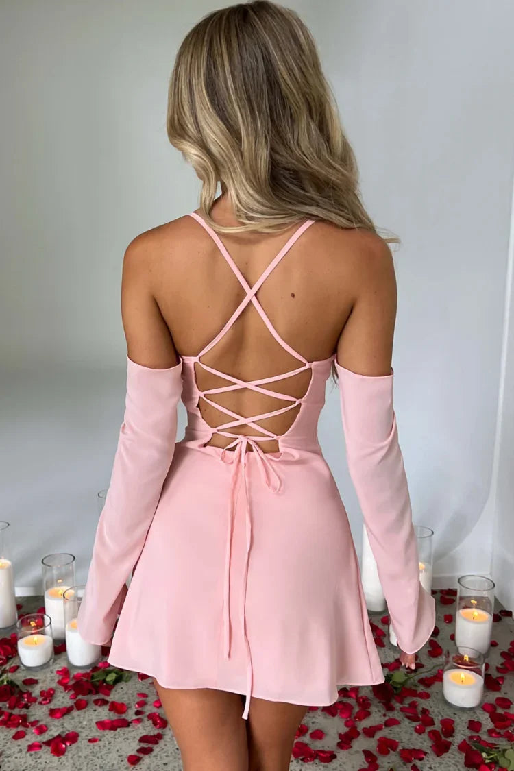 Vestido Curto com Luvas – Modelo Giulia