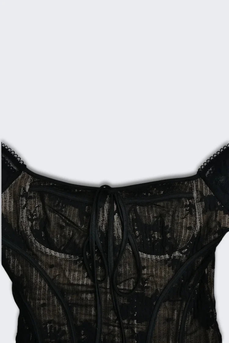 Vestido Curto de Renda – Modelo Maisa