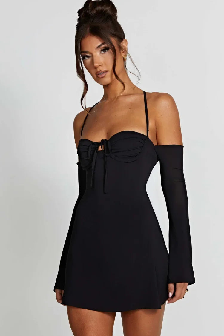 Vestido Curto com Luvas – Modelo Giulia