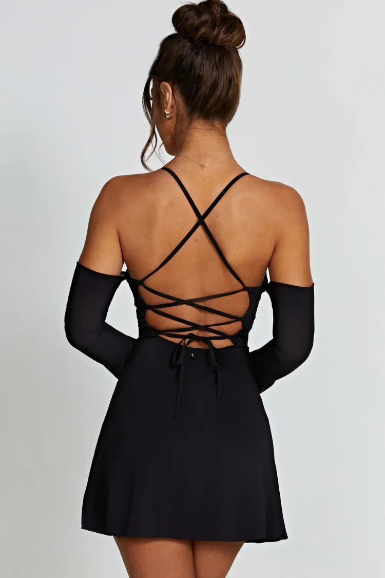 Vestido Curto com Luvas – Modelo Giulia