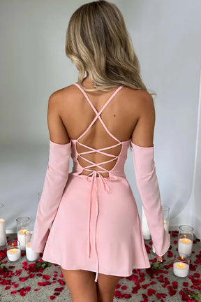 Vestido Curto com Luvas – Modelo Giulia
