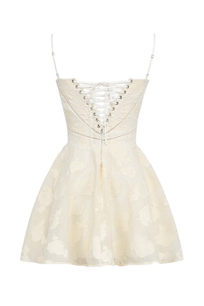 Vestido Creme curto floral modelo Bella