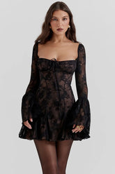 Vestido Curto de Renda – Modelo Maisa