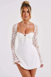 Vestido Curto com Manga de Renda – Modelo Amélie