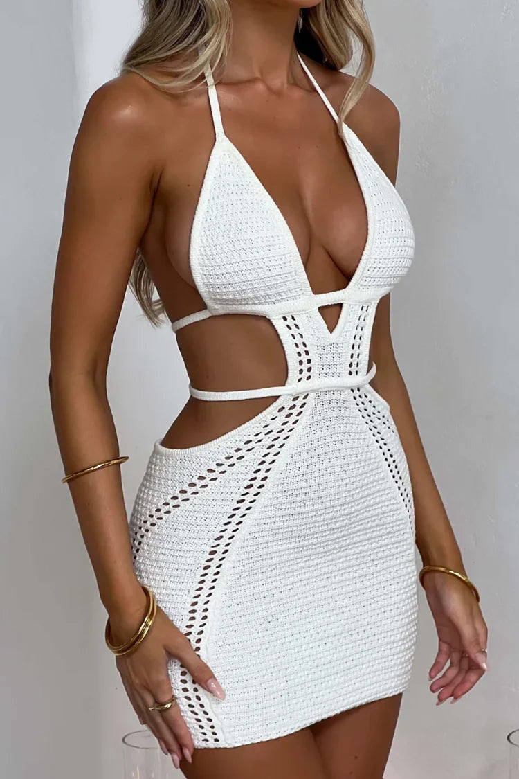 Vestido Curto com Recortes – Modelo Giovanna
