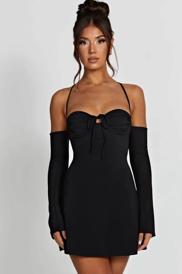 Vestido Curto com Luvas – Modelo Giulia
