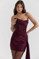 Vestido Curto Modelador Cetim Cereja Modelo Loubella