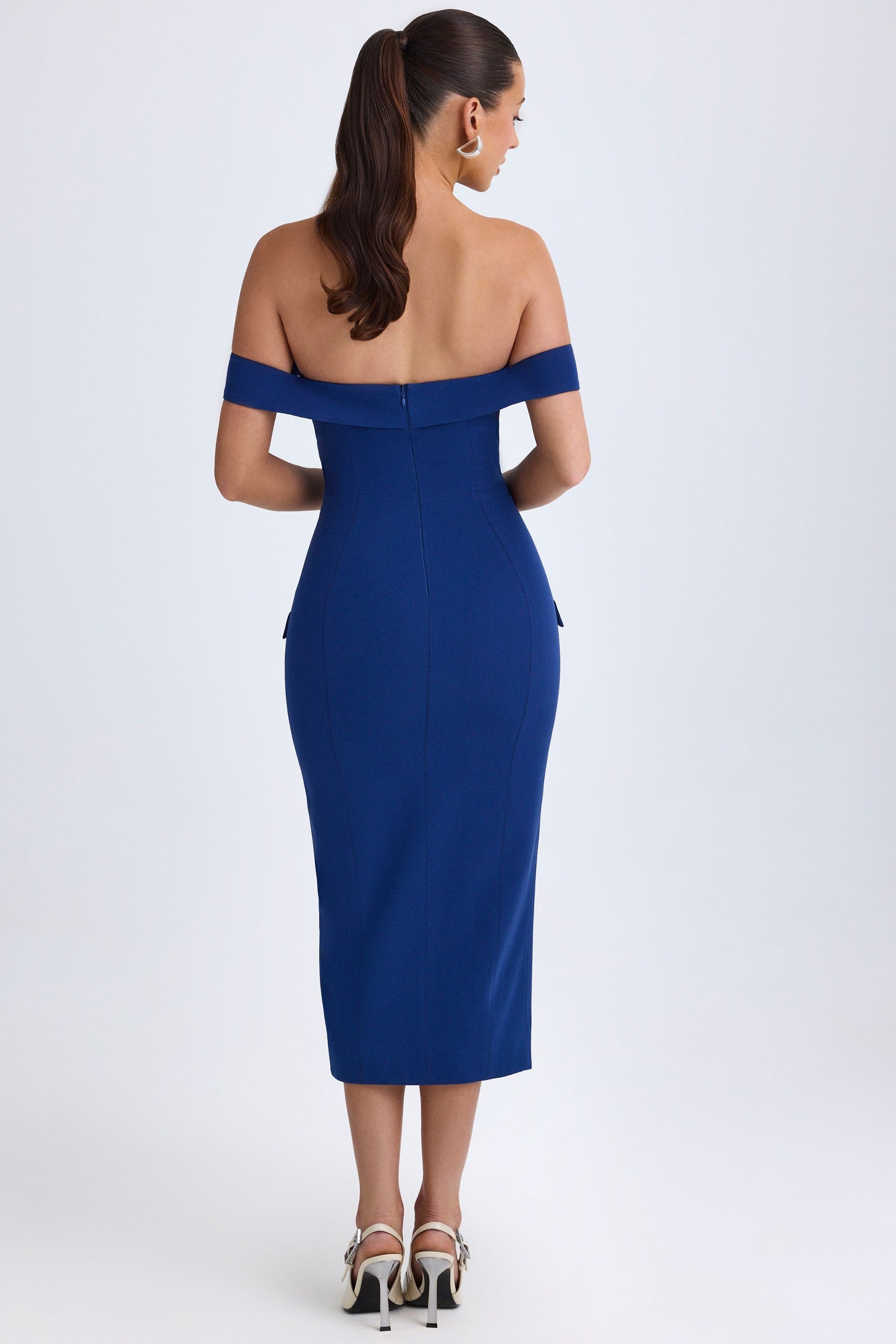 Vestido Midi Off-Shoulder em Azul Marinho